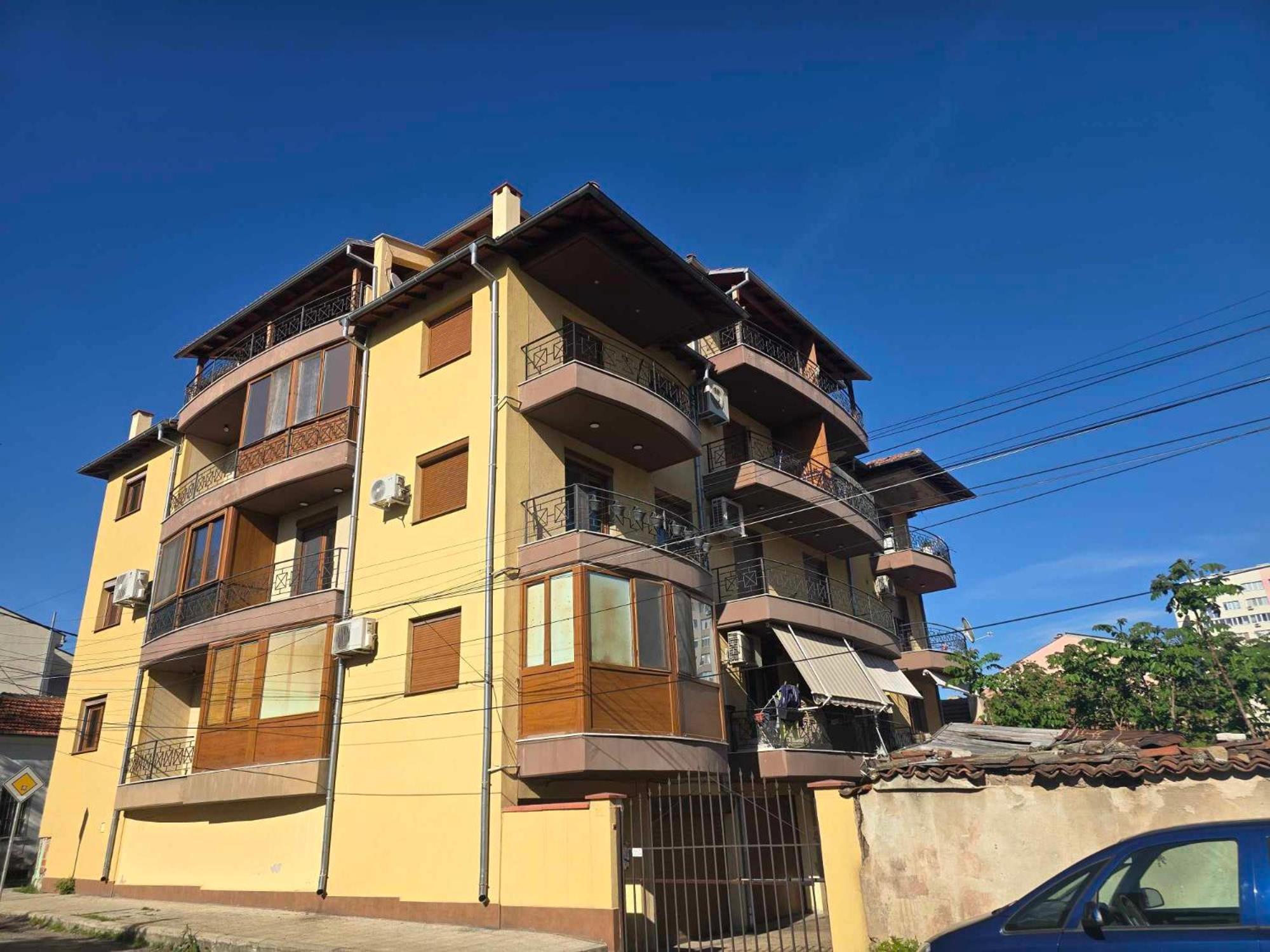 Luxury City Centre Appartment Iva Sliven Bagian luar foto